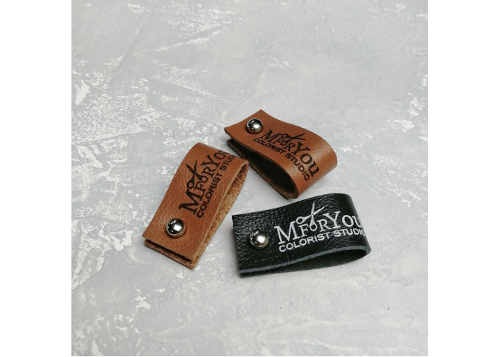 Leather tag (14 x 70 mm, flip screw)